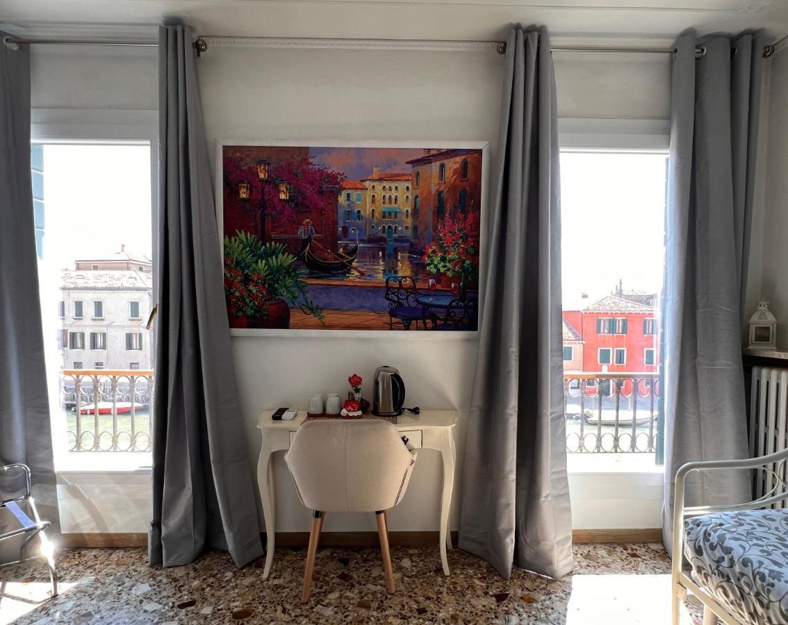 Venezia Canal View Екстериор снимка